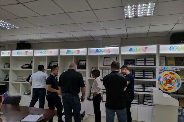 接待拉斯维加斯9888美国客户来造访我们！